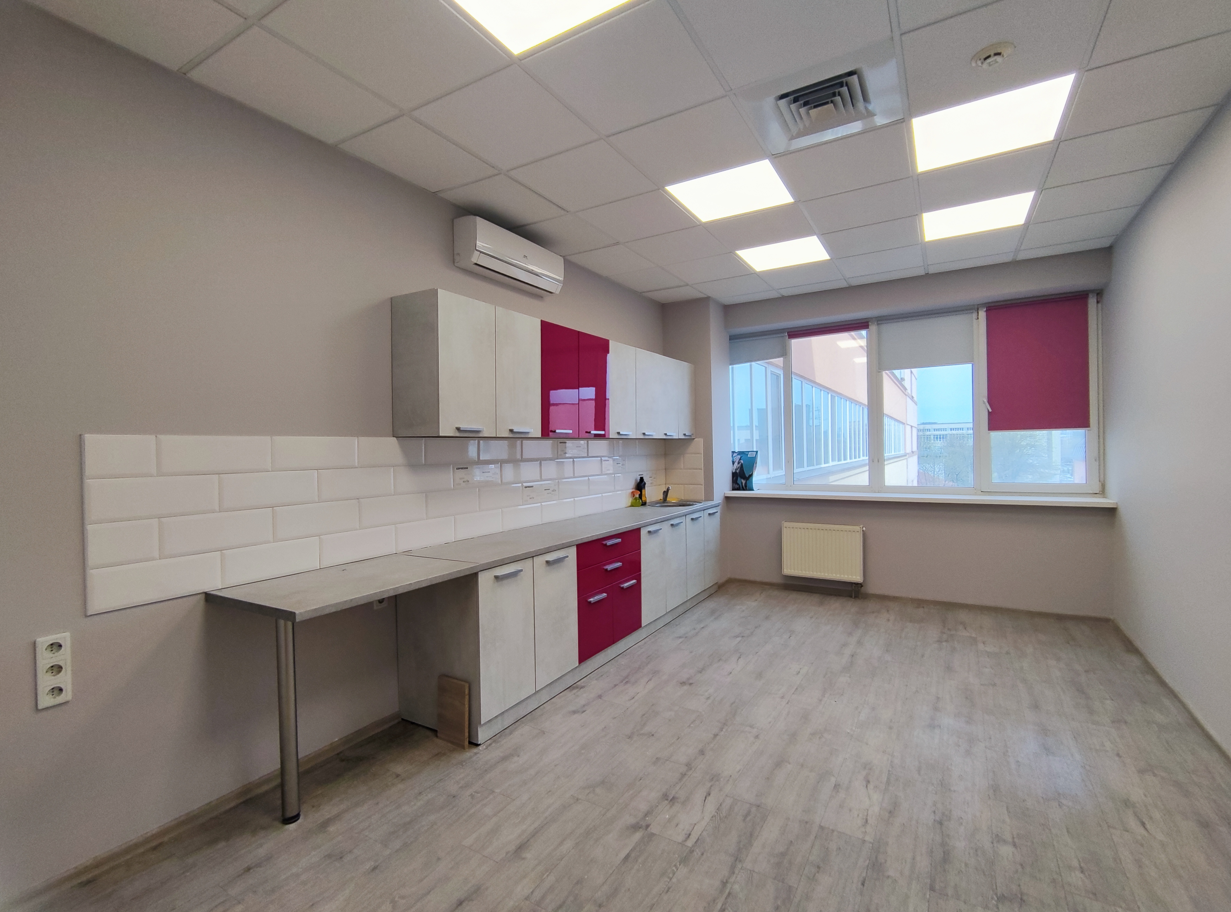 4 поверх 524,06